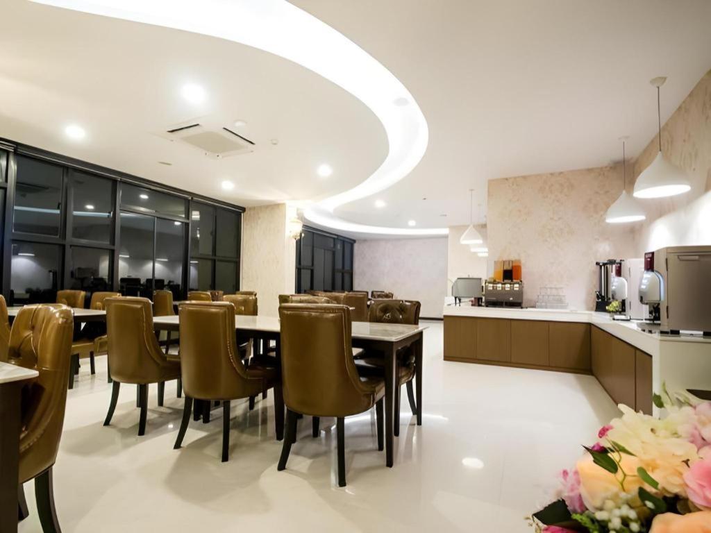 The Y Boutique Hotel Csiangmaj Kültér fotó